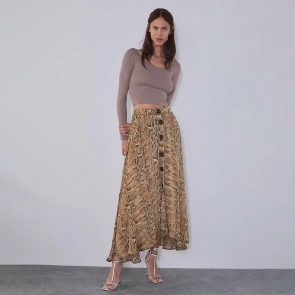 NWT Snakeskin Print Button Front Midi Skirt Size XS